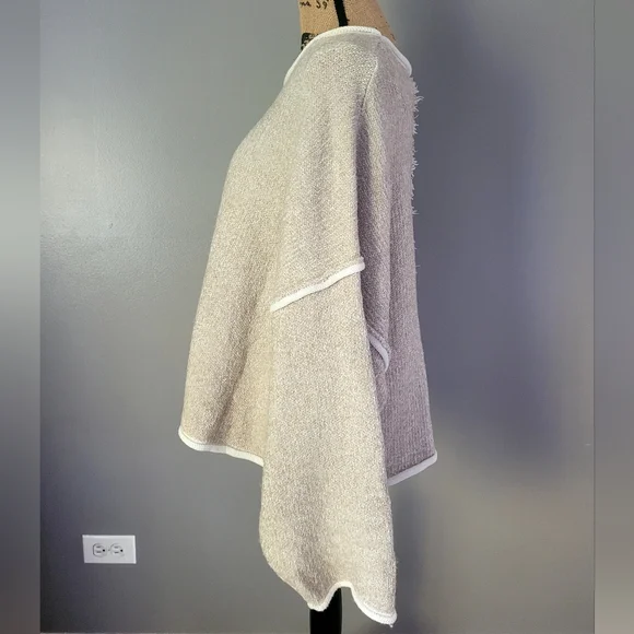 🤍 POL Sweater - Picture 4 of 4